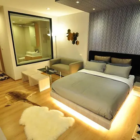 1 Bedroom Near Mrt & Bts Station.